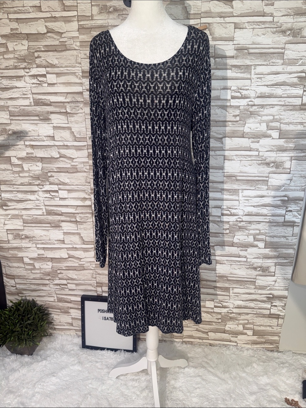 OLD NAVY Large Black and White Patterned Long Sleeve Women's Dress